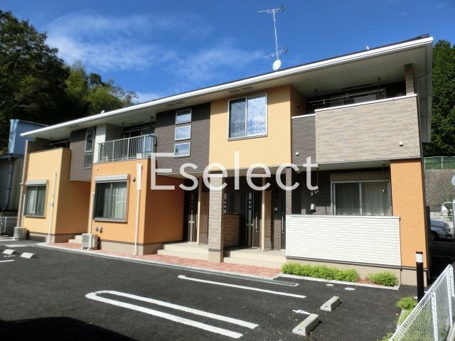 建物外観　現地待ち合わせ等お気軽にご相談下さい。