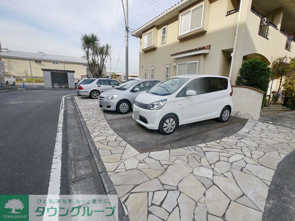 駐車場　駐車場