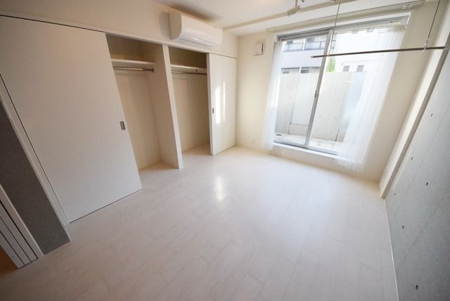 その他部屋・スペース　★バルコニー側の洋室です★