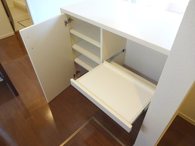 その他設備　★炊飯ジャー等置ける便利な収納★