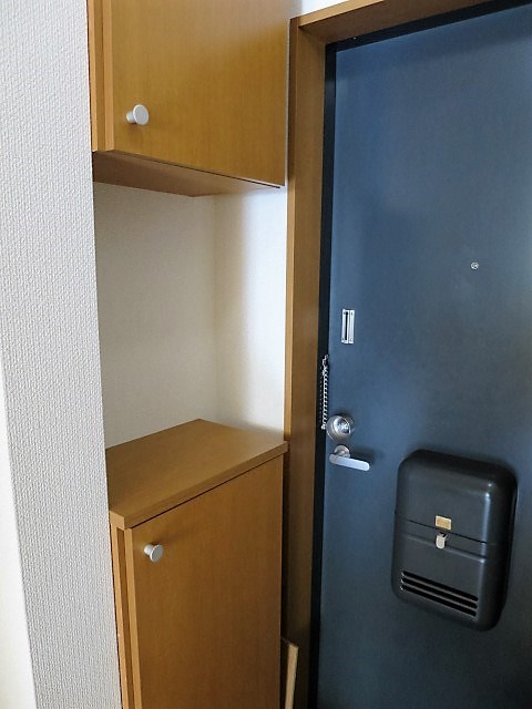 玄関　★下駄箱あります★