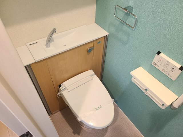 トイレ　★トイレ画像・温水洗浄便座付き★