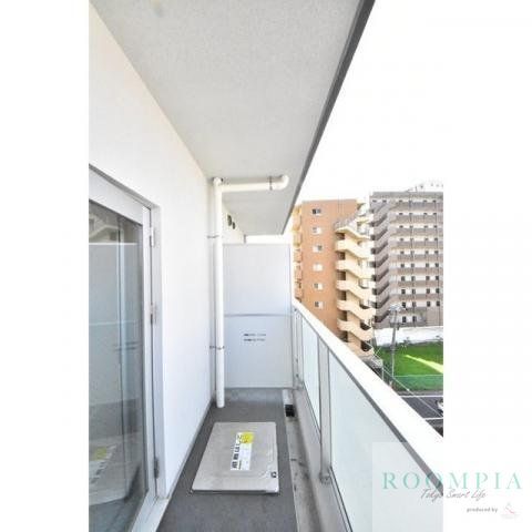 バルコニー　※同タイプの別のお部屋です。