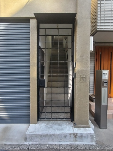 エントランス　エントランス