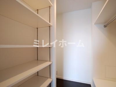 収納　同建物内、別のお部屋の参考写真になります。