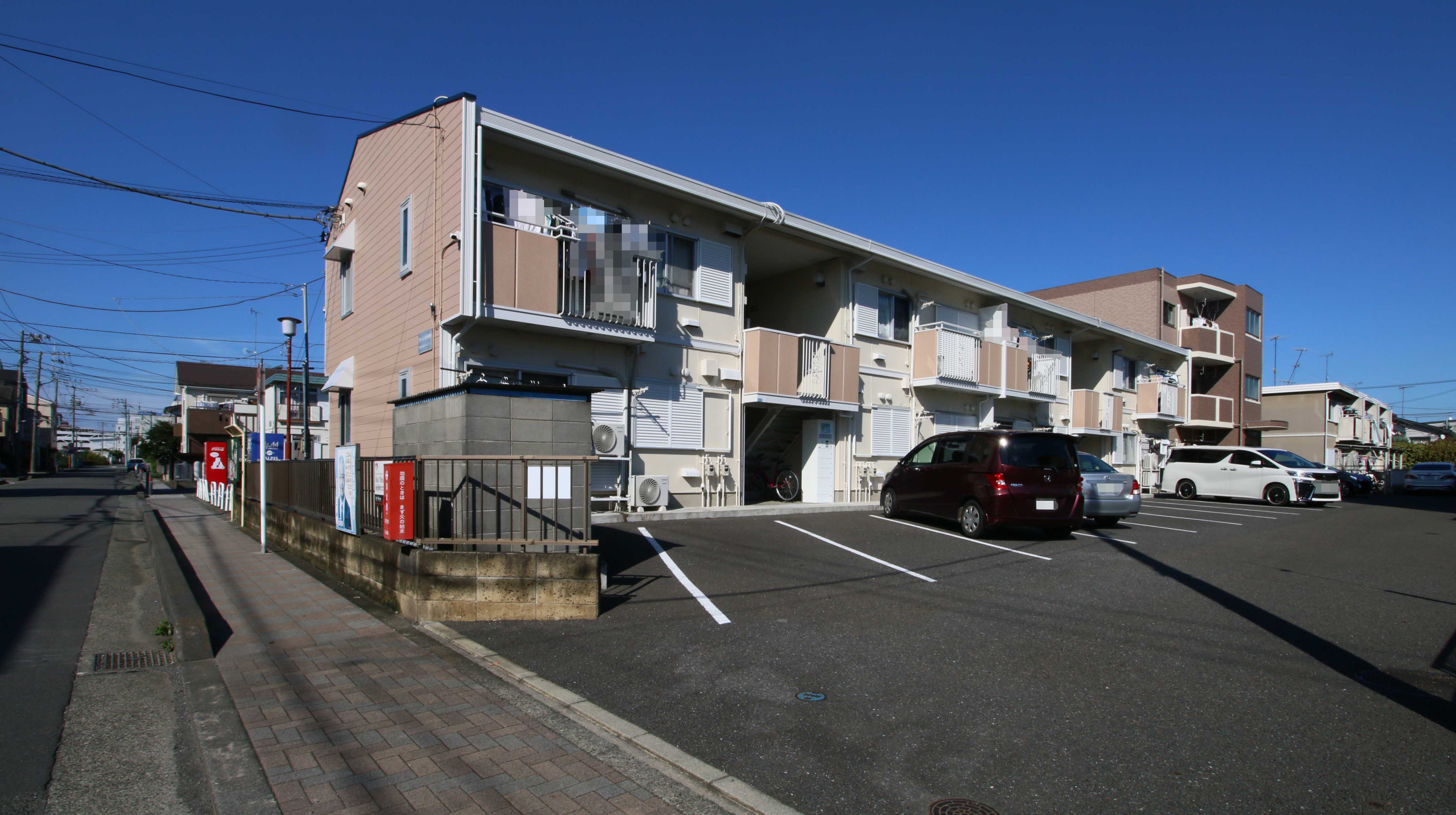 建物外観　南向き２階の角部屋