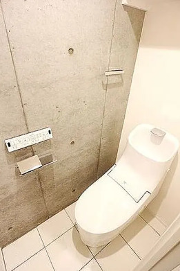 トイレ　別タイプ部屋　参考写真です