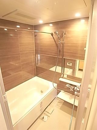 バス・シャワールーム　※別部屋の参考写真です。