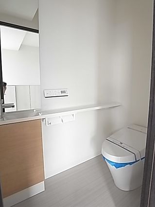 トイレ　※別部屋の参考写真です。