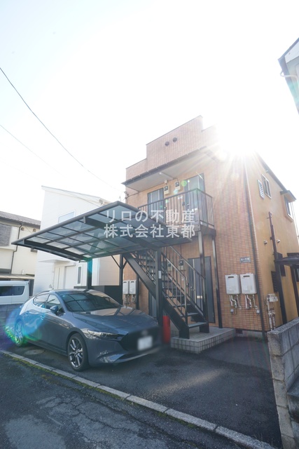 建物外観　喜多見駅徒歩１４分☆健康のため歩くのもいいですね！