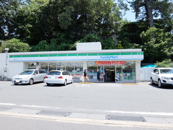 コンビニ　ファミリーマート用賀の杜店（コンビニ）まで230m