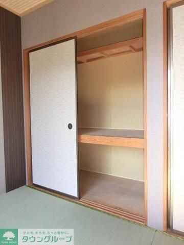 収納　収納は間口あり便利　落ち着きある和室