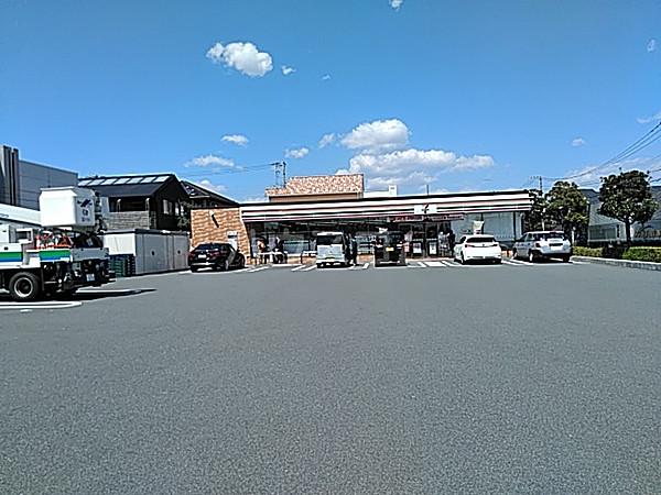 コンビニ　セブンイレブン 富士市川成新町店（コンビニ）まで833m