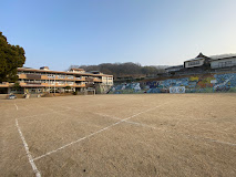 小学校　笠岡市立大井小学校（小学校）まで1401m