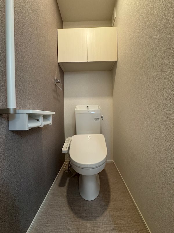 トイレ　※別号室の写真です。