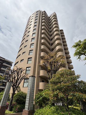 建物外観　落ち着いた雰囲気の外観です