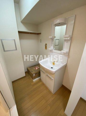 洗面設備　※同間取りの別のお部屋の写真です※