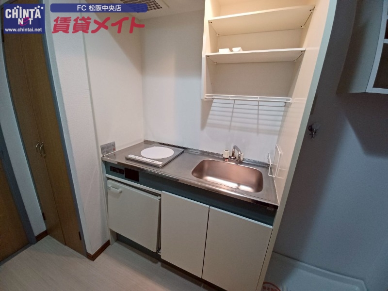 キッチン　同物件別部屋の写真