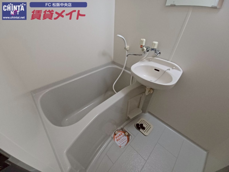 バス・シャワールーム　同物件別部屋の写真