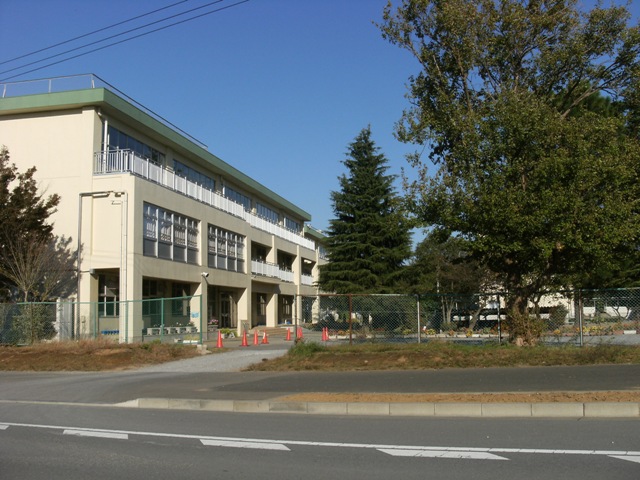 小学校　牛久市立牛久小学校（小学校）まで1176m