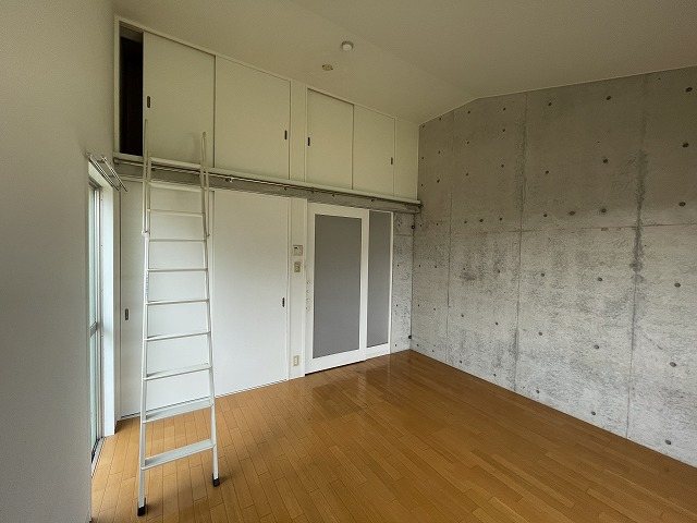 居室・リビング　同マンション別部屋