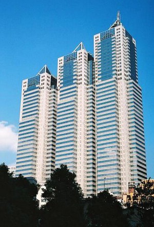 ショッピングセンター　新宿パークタワー（ショッピングセンター）まで436m
