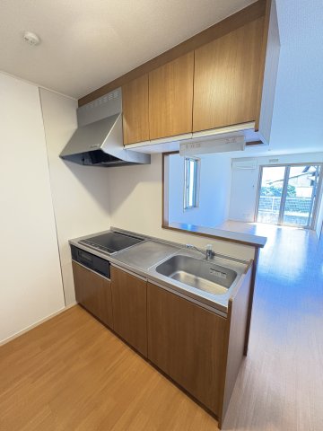 キッチン　写真は同建物の別部屋を参考に掲載しております。