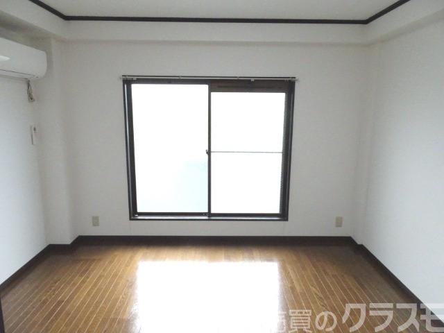 居室・リビング　明るいお部屋です♪