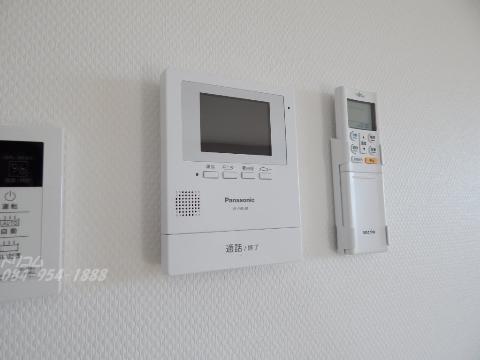 セキュリティ　カメラ付インターホン（イメージ）