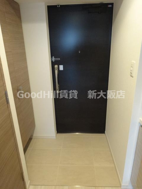 玄関　S-RESIDENCE新大阪WEST
