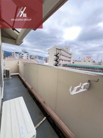 バルコニー　お洗濯にも便利なバルコニー付き