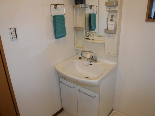 洗面設備　他のお部屋の参考写真となります。