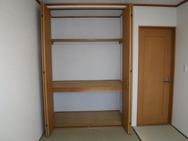 収納　他のお部屋の参考写真となります。
