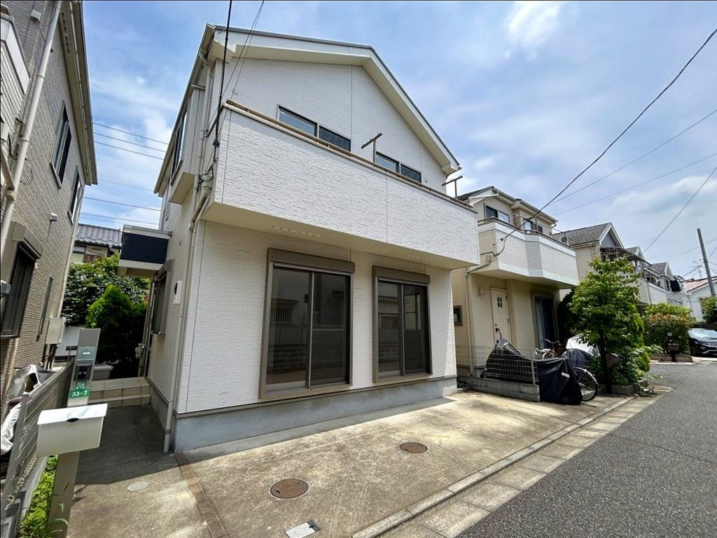 建物外観　外観（駐車スペースあり）※サイズは現地をご確認ください