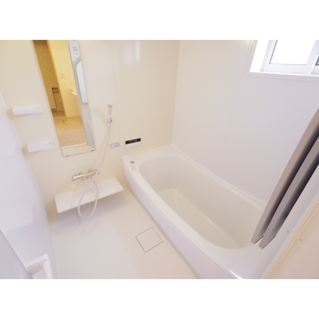 バス・シャワールーム　同タイプ部屋の画像です