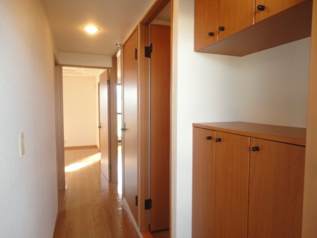 玄関　玄関（下駄箱）