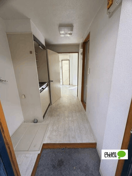 玄関　同物件別部屋