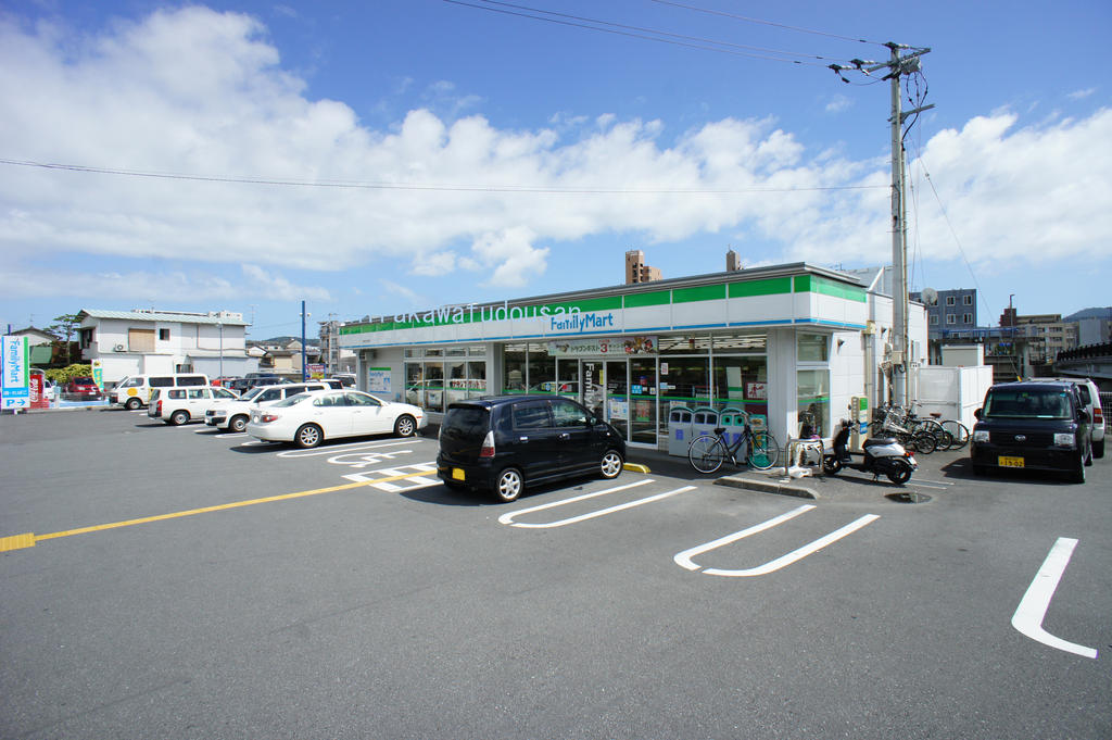 コンビニ　ファミリーマート高知北本町店（コンビニ）まで269m