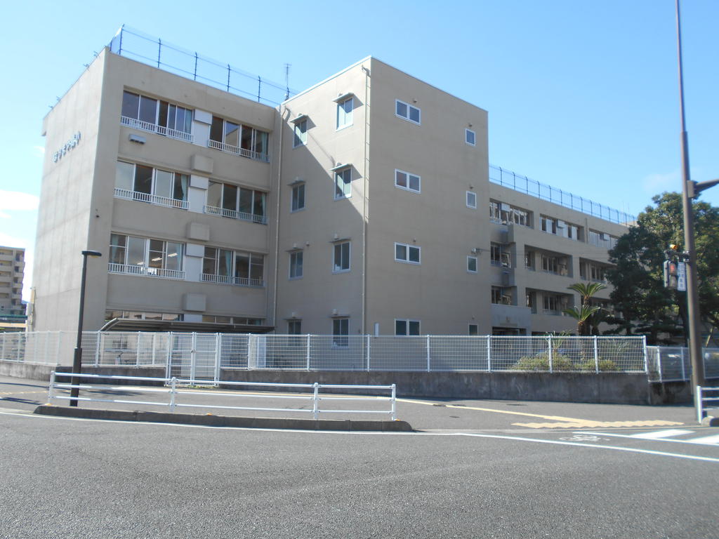小学校　高知市立はりまや橋小学校（小学校）まで394m