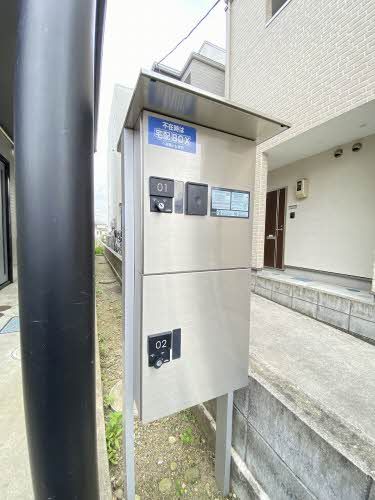 建物外観　宅配ボックス