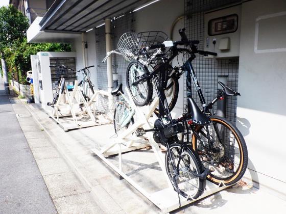 小学校　目黒区立緑ヶ丘小学校（小学校）まで100m