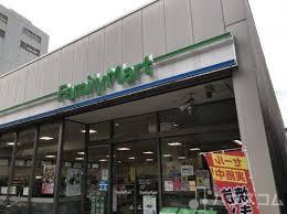 コンビニ　ファミリーマート 西中島七丁目店（コンビニ）まで290m