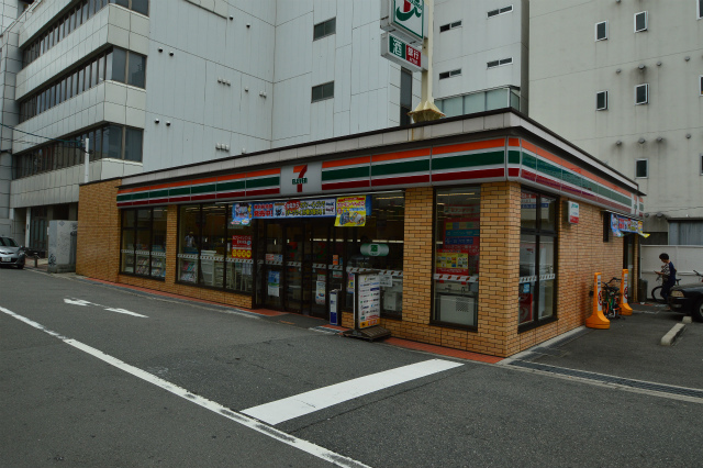 コンビニ　セブンイレブン大阪本庄西２丁目店（コンビニ）まで222m