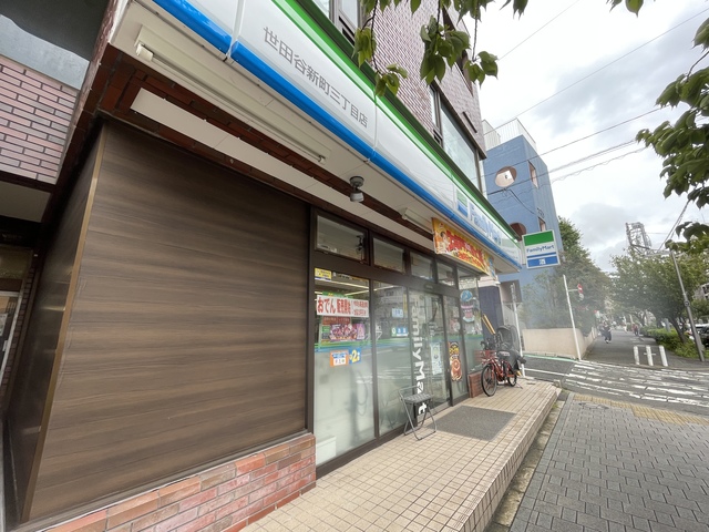 コンビニ　ナチュラルローソン世田谷弦巻三丁目店（コンビニ）まで331m