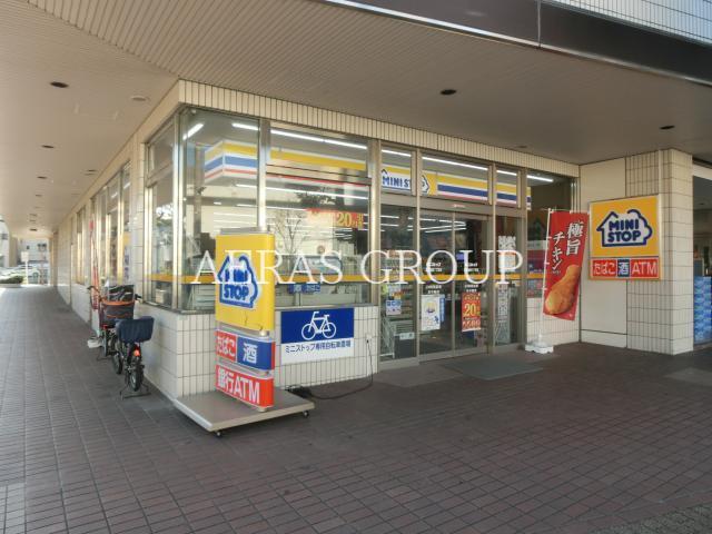 コンビニ　ミニストップ足立綾瀬1丁目店（コンビニ）まで182m