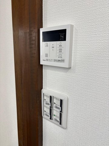 その他設備　新品給湯器と新品リモコン（自動お湯張り）