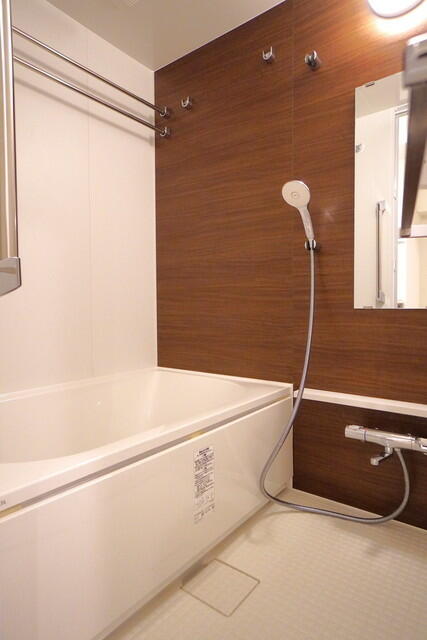 バス・シャワールーム　※写真は同タイプ住戸です。