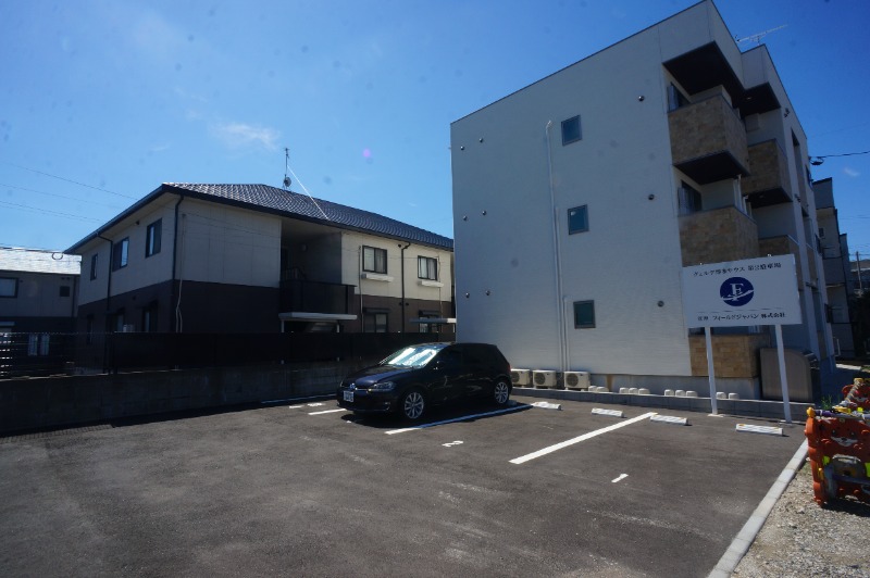 駐車場　駐輪スペース
