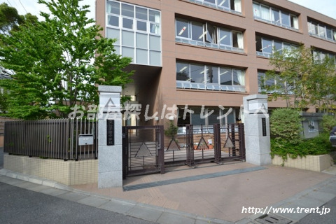 中学校　宝仙学園中学校（中学校）まで490m