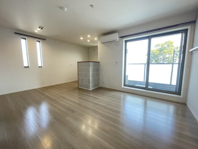 居室・リビング　ゆったりとした居間です